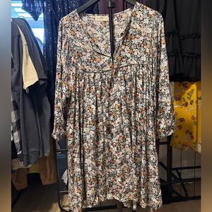 😍Natural Life Floral Dress size medium